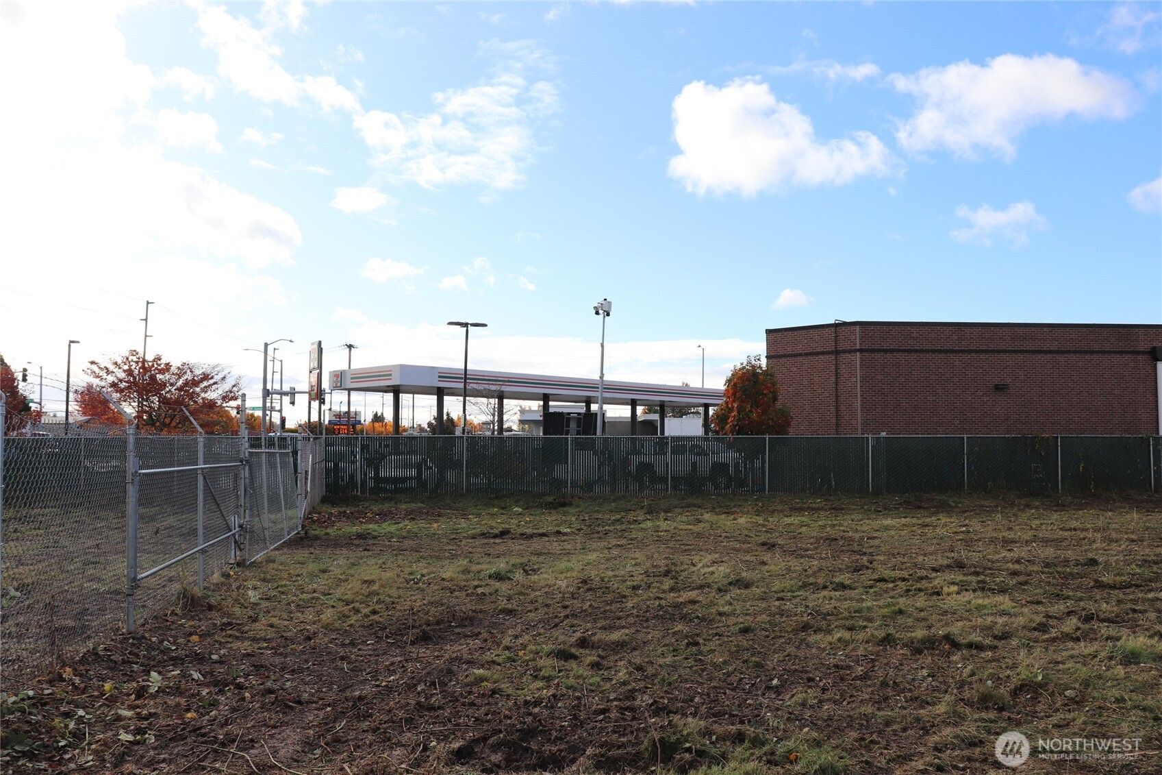23809 West Valley Hwy Property Photo 5