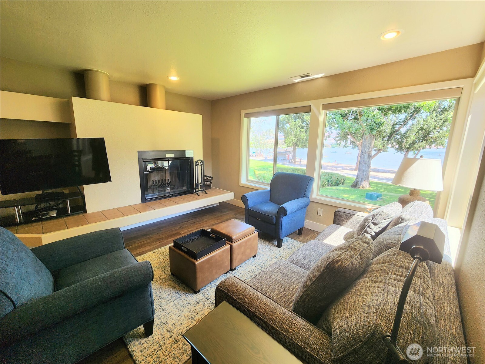 1 Beach 549-n Property Photo 9
