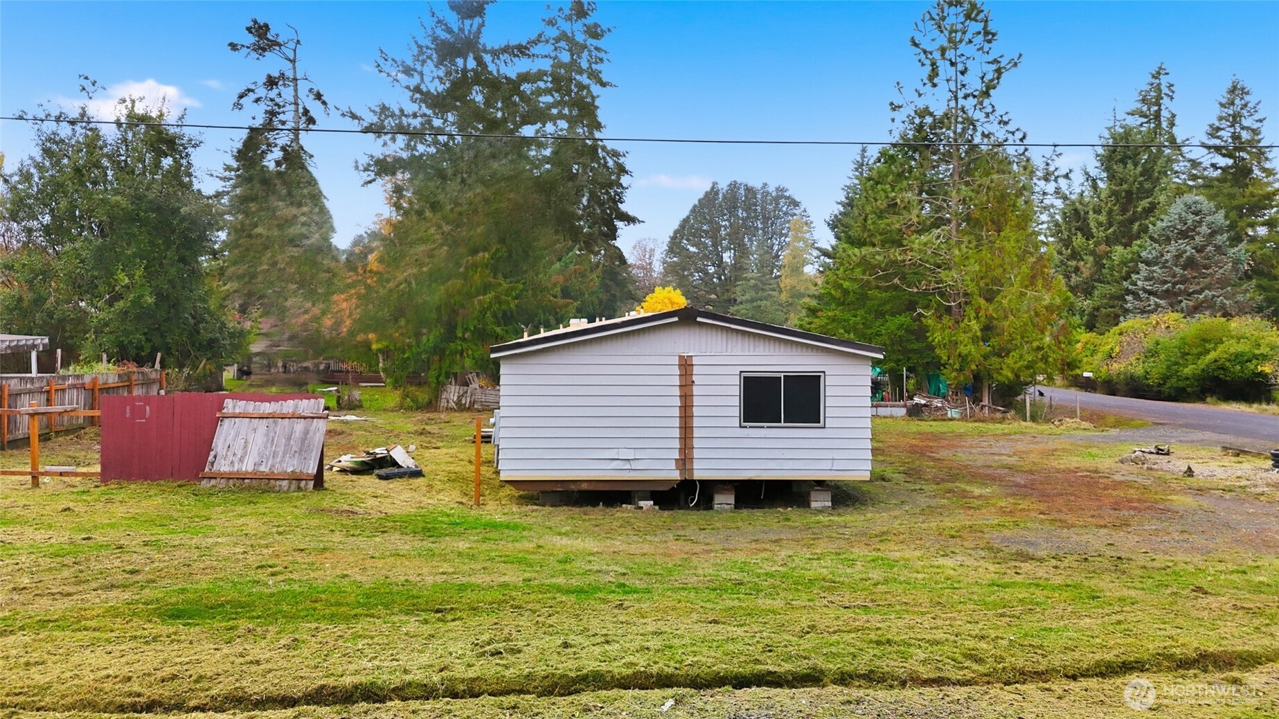 106 Wilford Property Photo 4