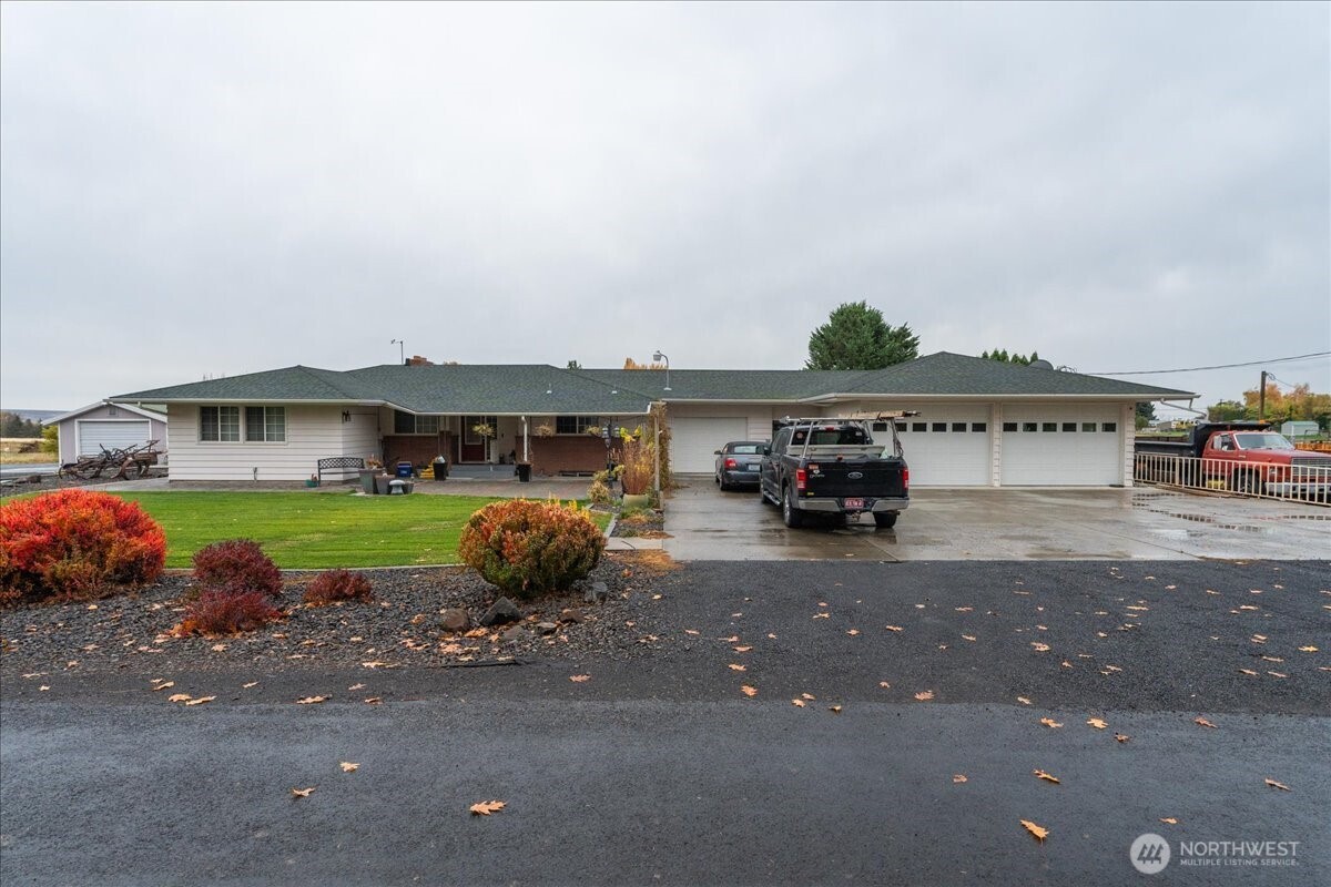 20271 Linden Road Property Photo 1