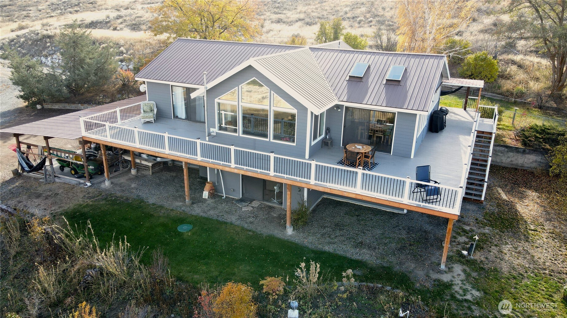 464 Highway 20 Property Photo 1