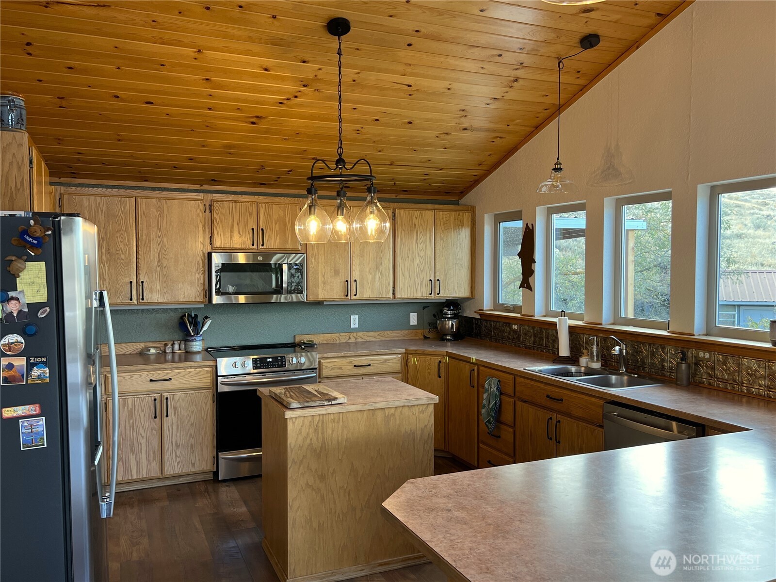 464 Highway 20 Property Photo 5