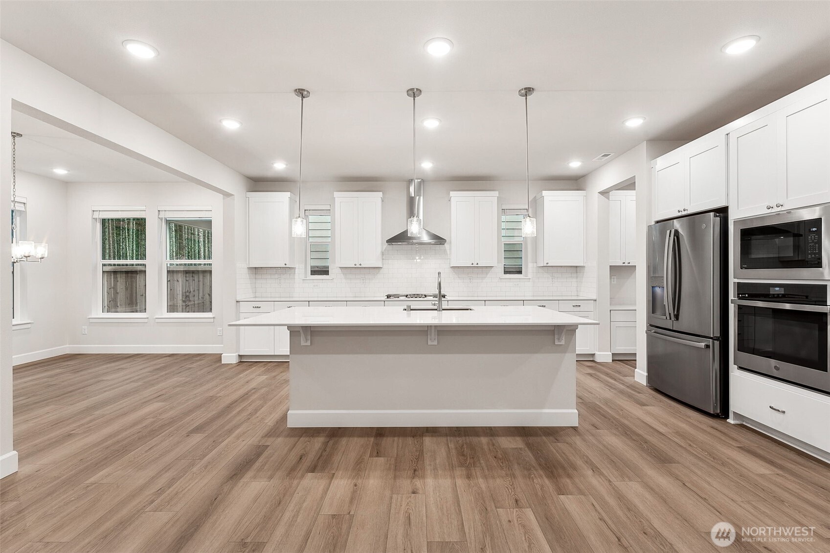 5742 Thornhill Avenue 258 Property Photo 3