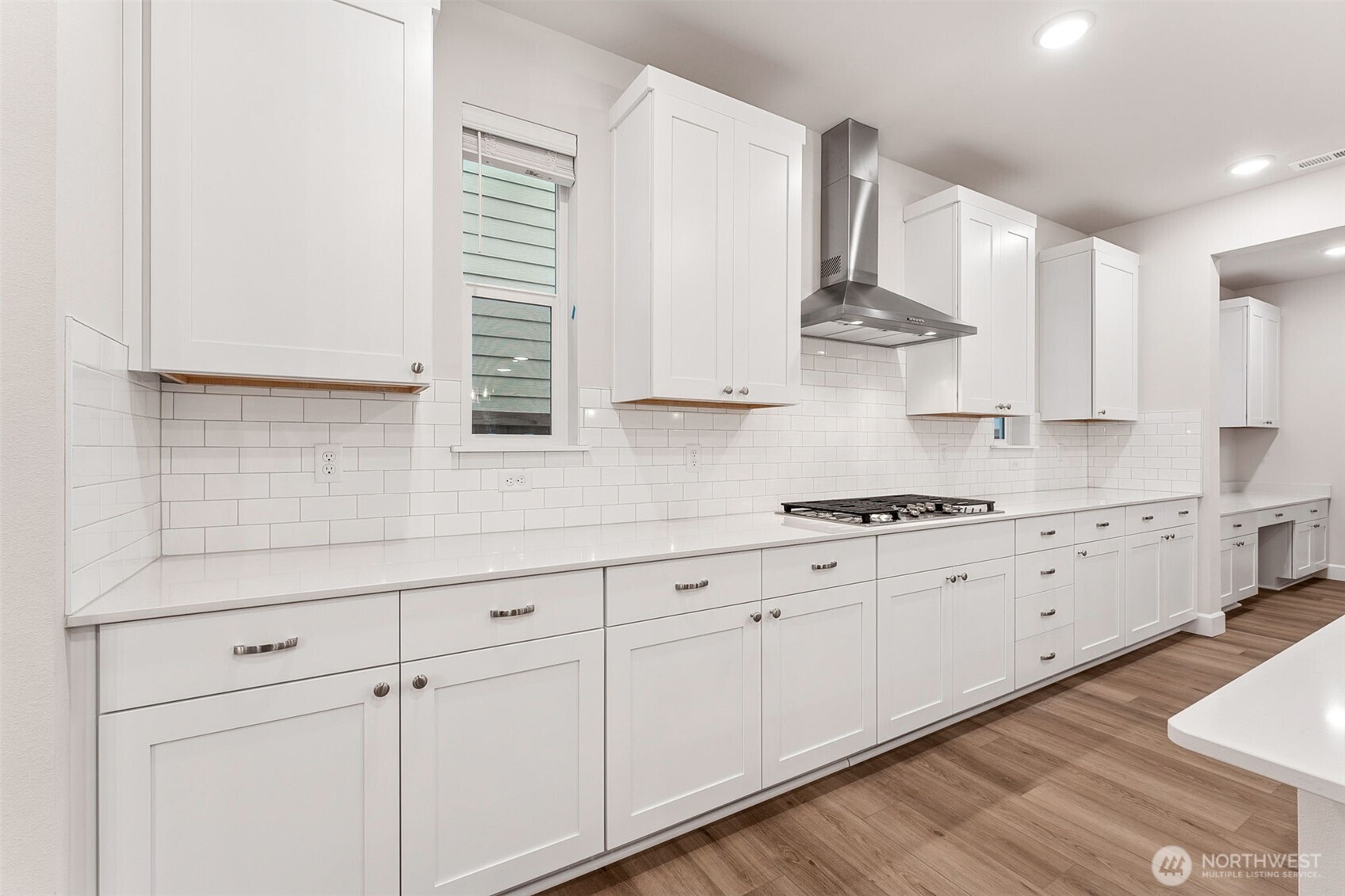 5742 Thornhill Avenue 258 Property Photo 5