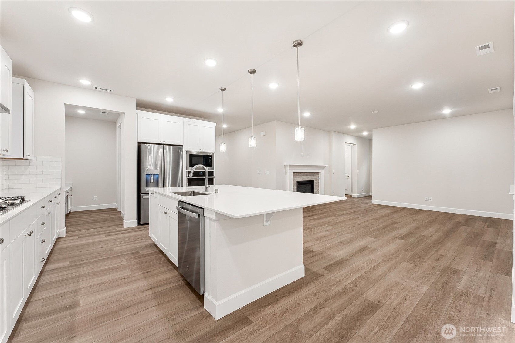 5742 Thornhill Avenue 258 Property Photo 6