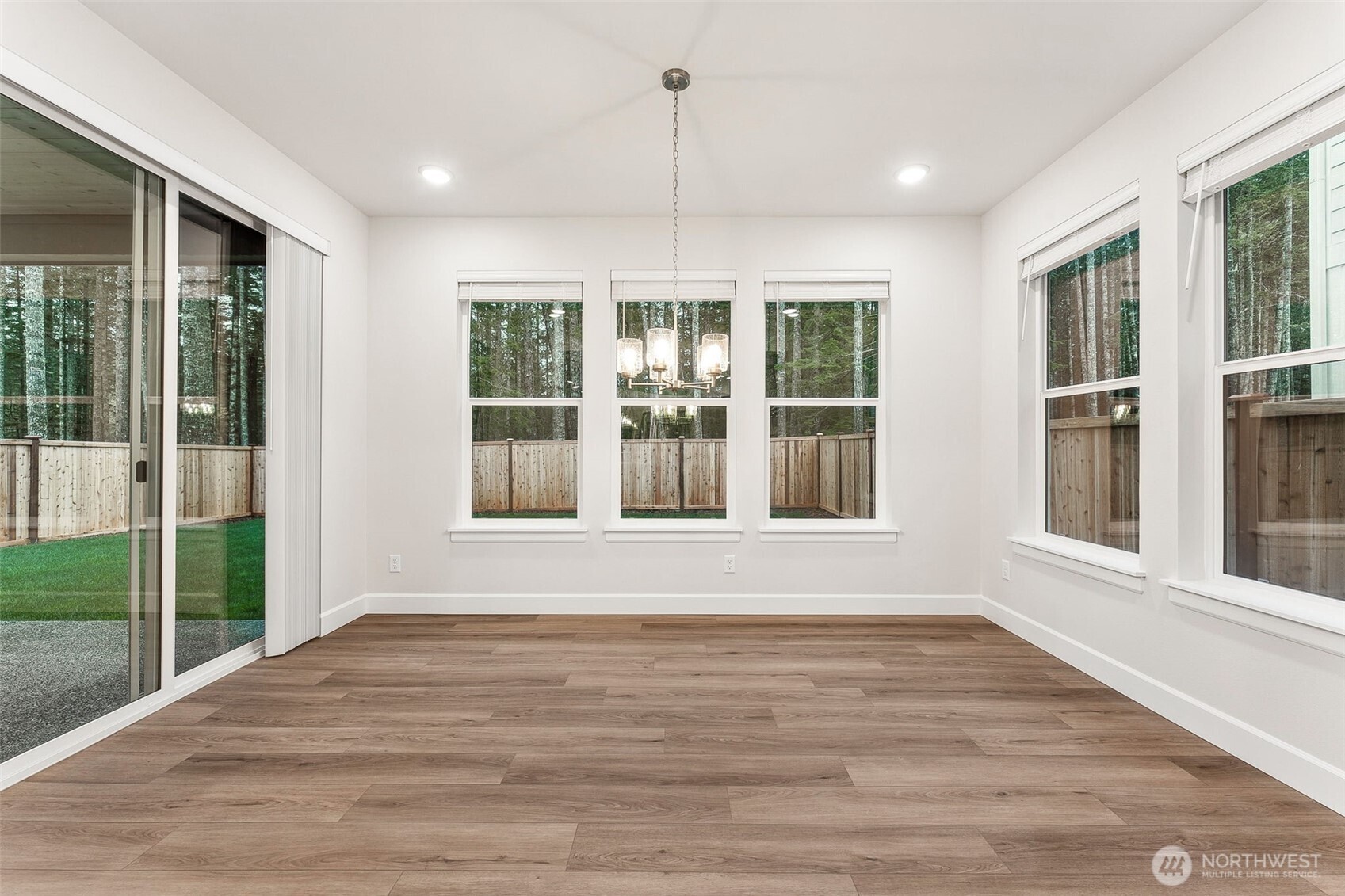 5742 Thornhill Avenue 258 Property Photo 9