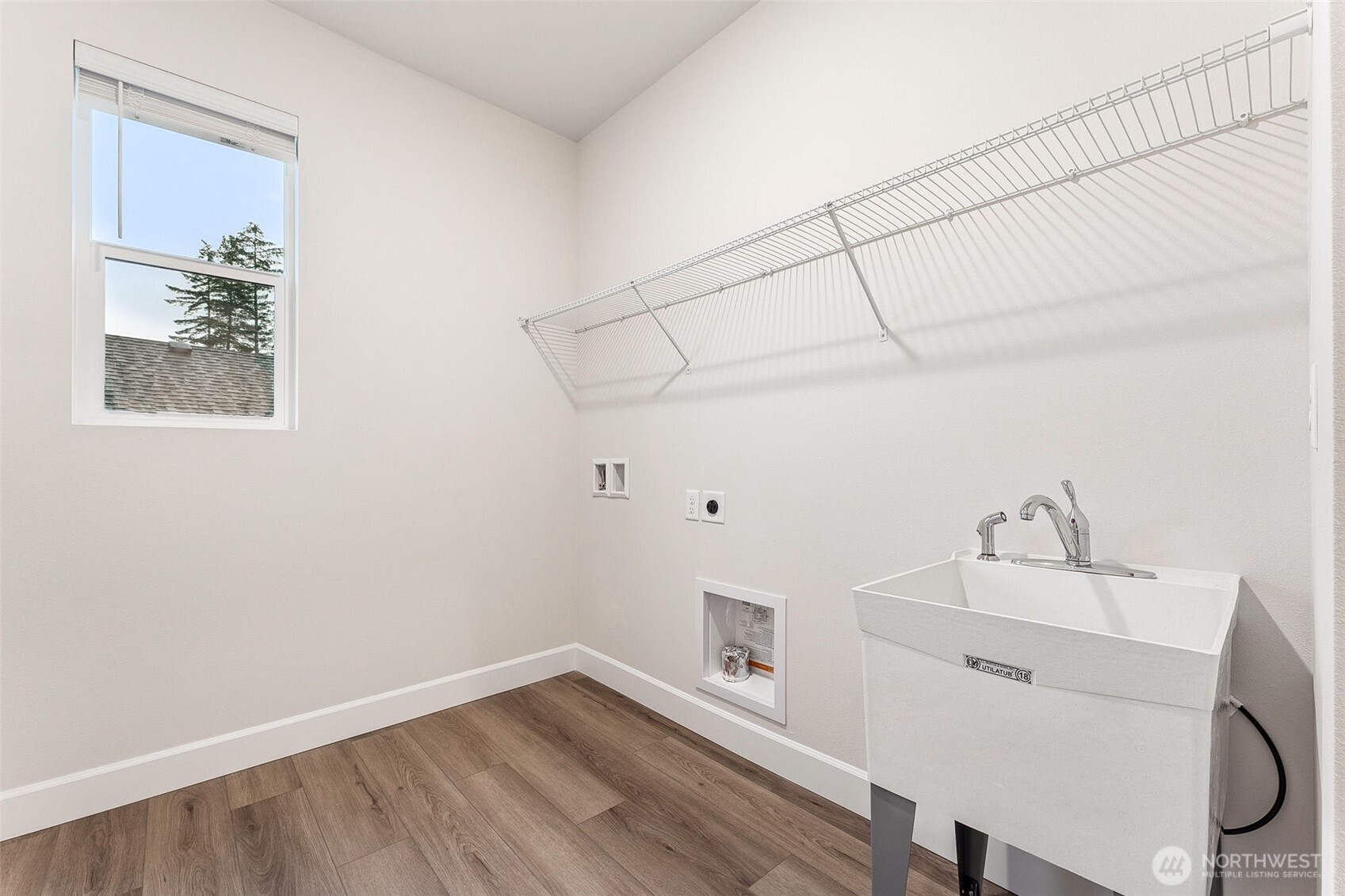 5742 Thornhill Avenue 258 Property Photo 11