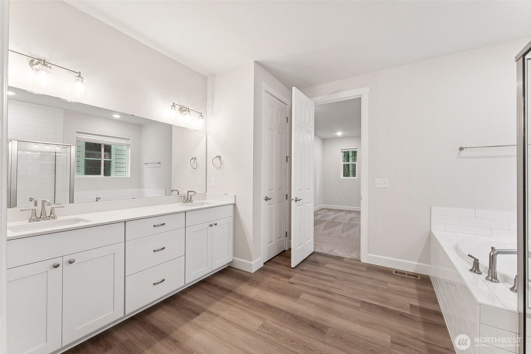 5742 Thornhill Avenue 258 Property Photo 14