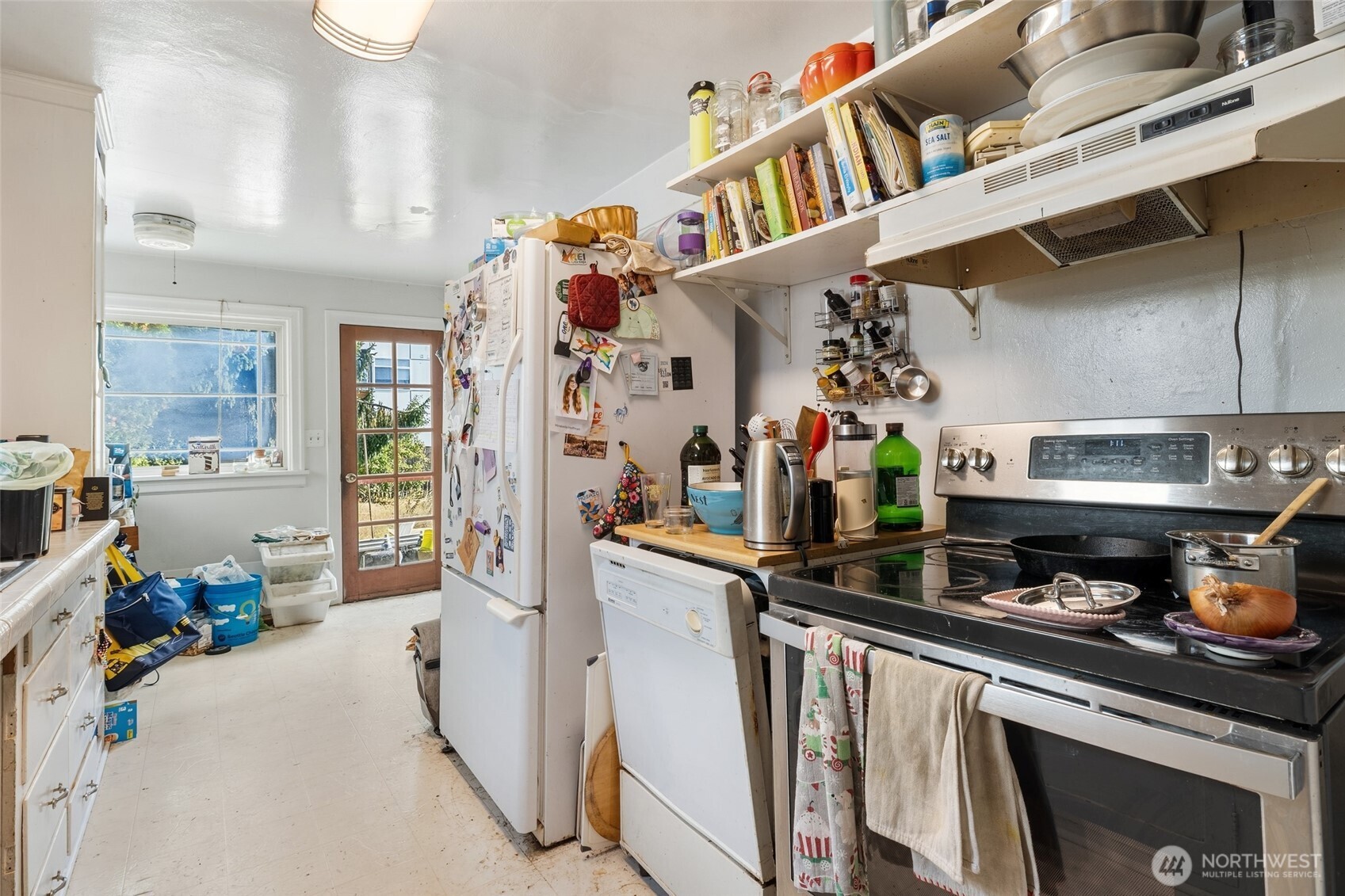 10346 Interlake Avenue Property Photo 5