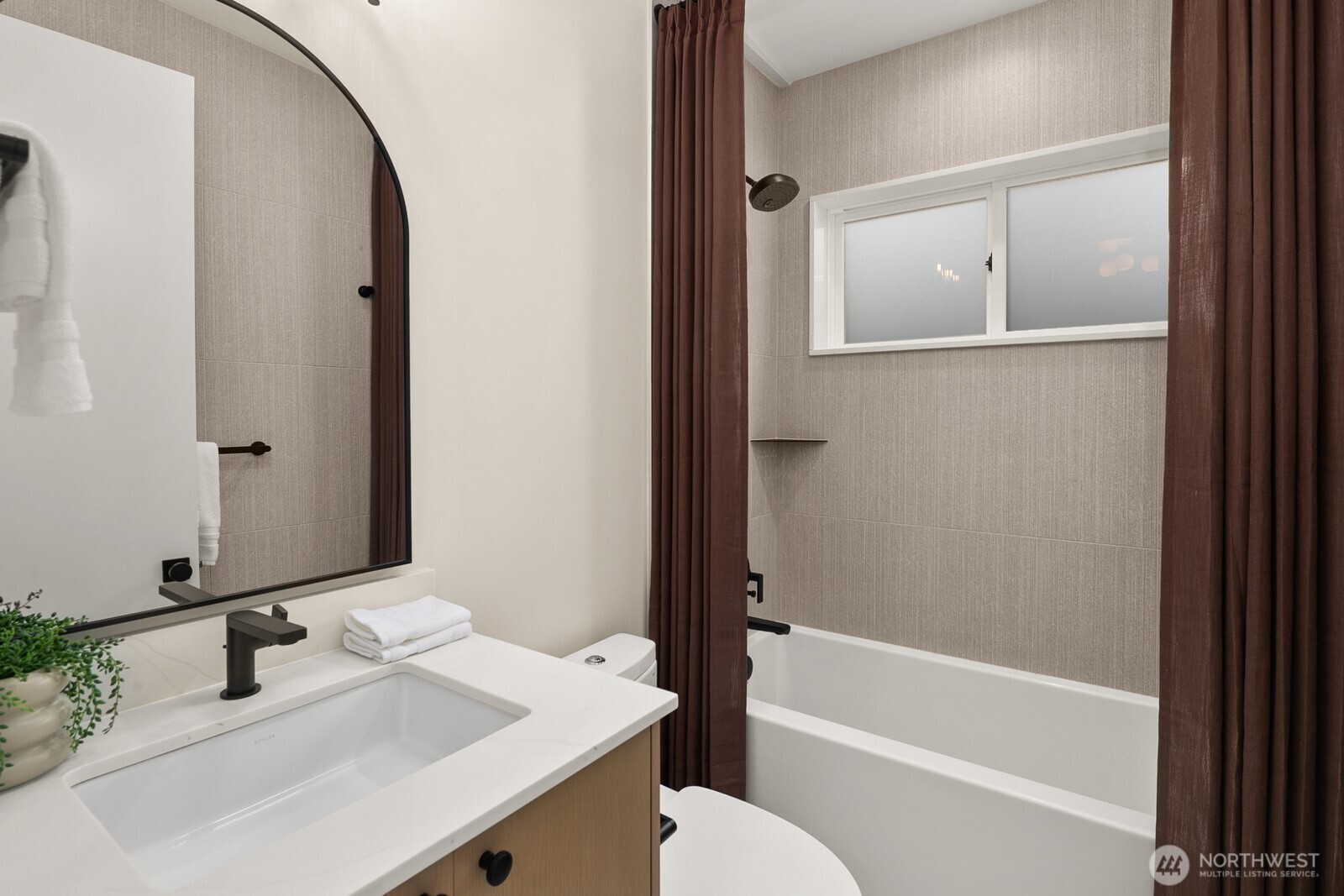 3949 W Barrett Lane Property Photo 16