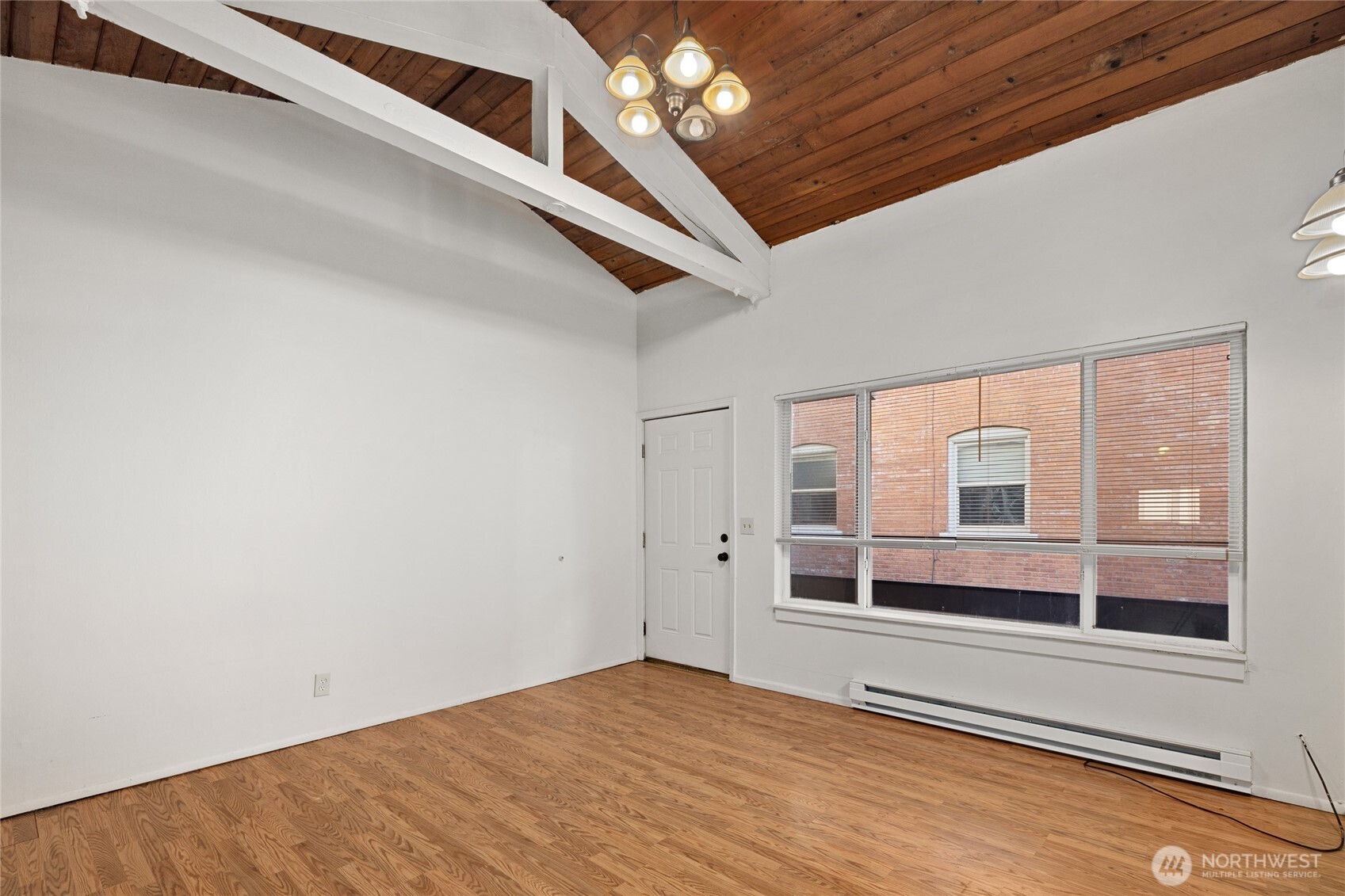 1718 Summit Avenue Property Photo 4