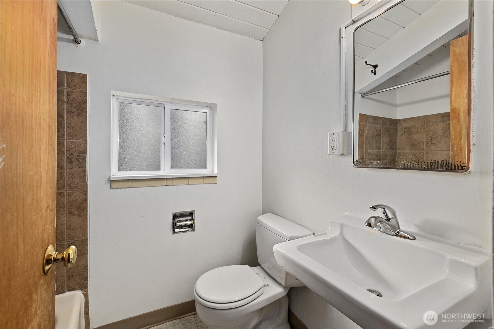 1718 Summit Avenue Property Photo 8