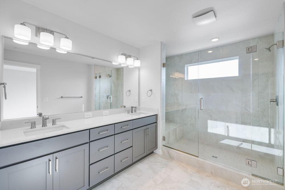 13209 Ne 127th Way C Property Photo 9
