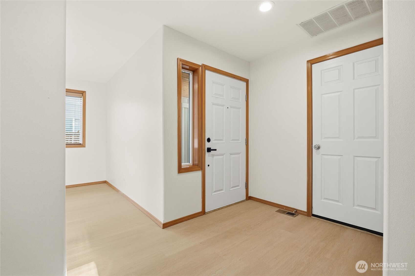 14019 52nd Avenue B Property Photo 6