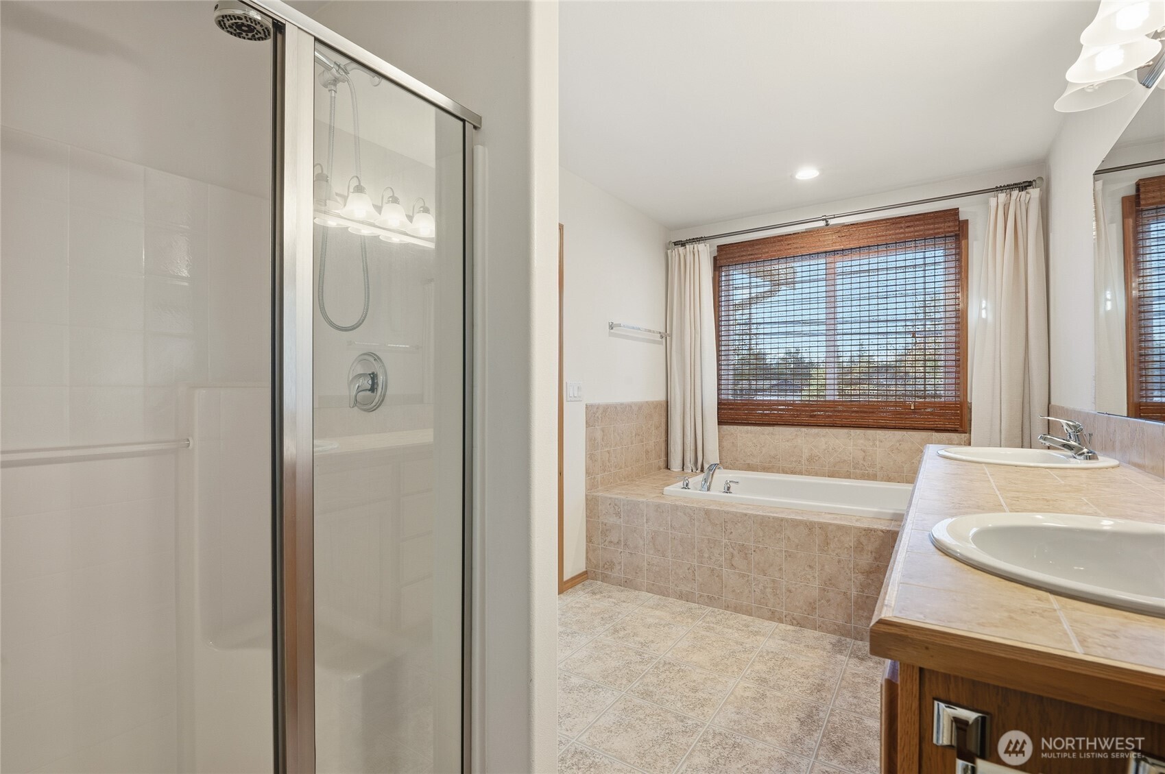 14019 52nd Avenue B Property Photo 24