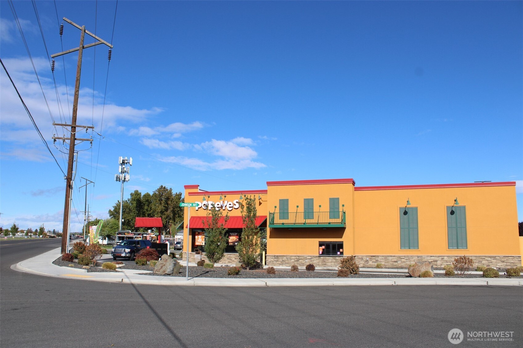 2490 Yakima Valley Hwy Property Photo 7