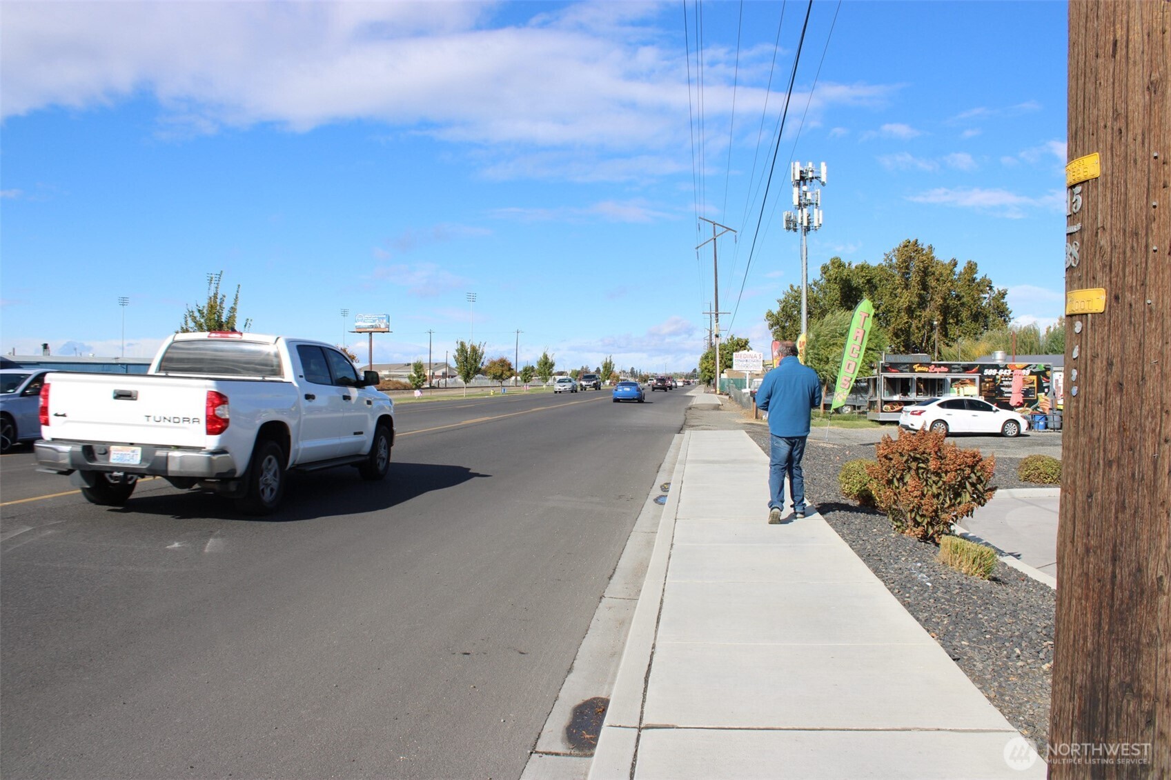 2490 Yakima Valley Hwy Property Photo 8