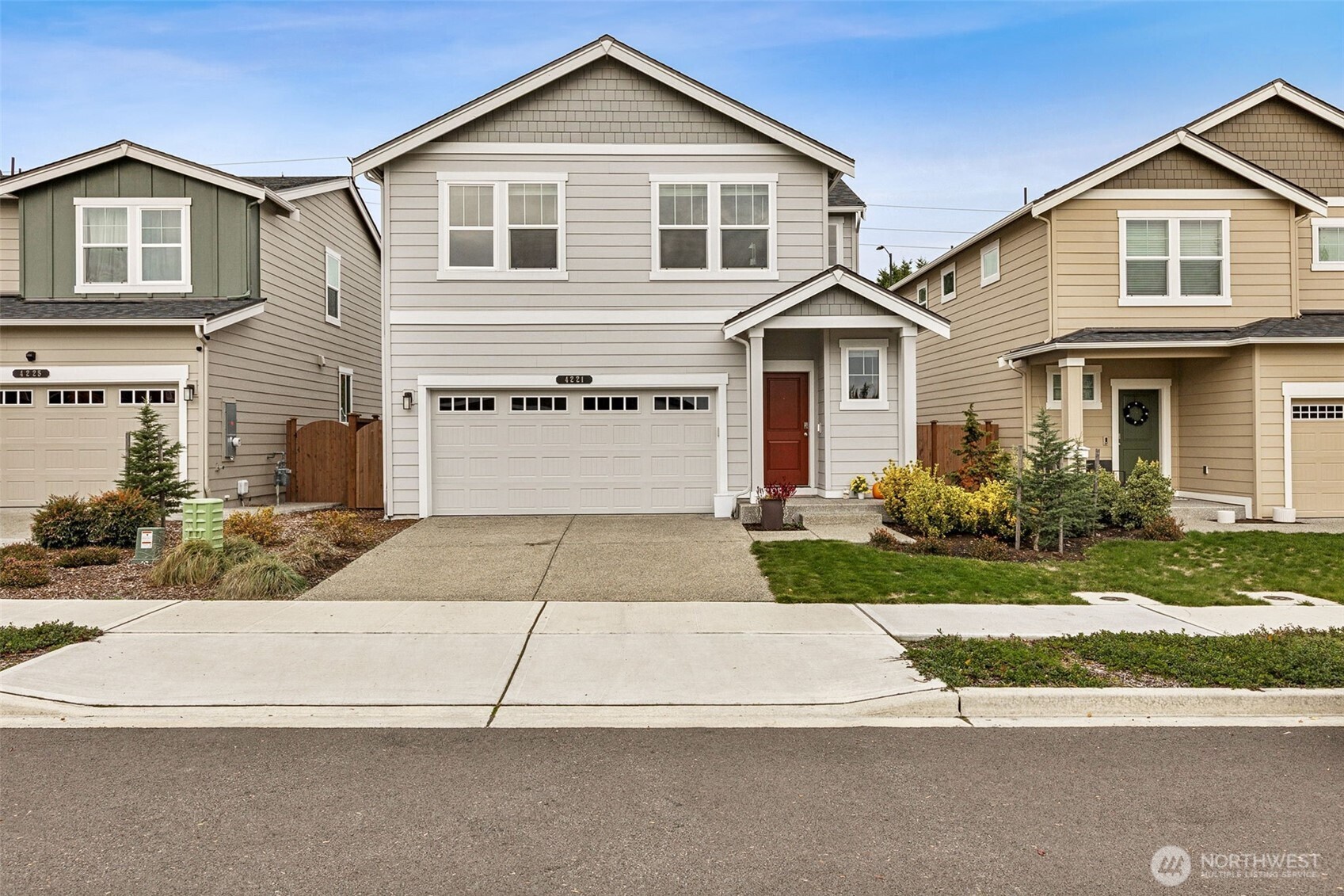 4221 Savannah Loop Property Photo 1