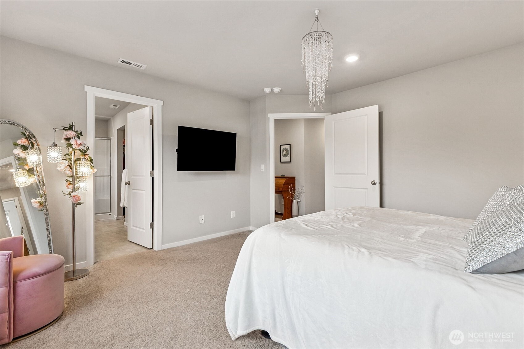 4221 Savannah Loop Property Photo 10