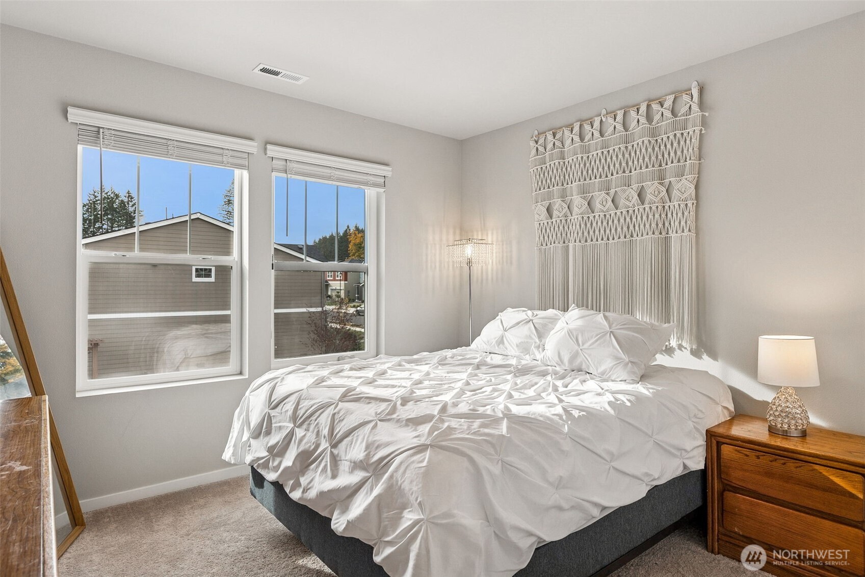 4221 Savannah Loop Property Photo 12