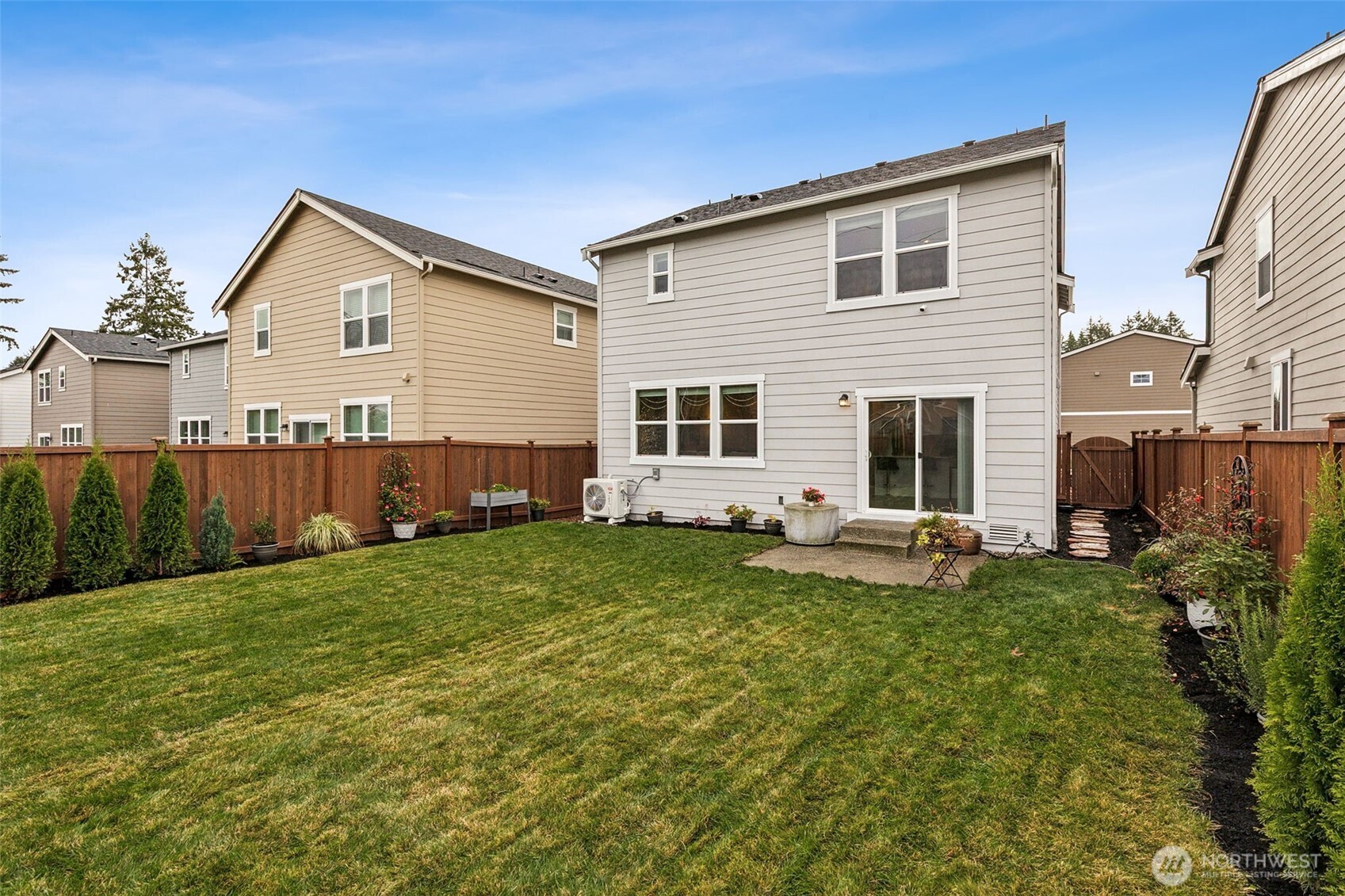 4221 Savannah Loop Property Photo 16