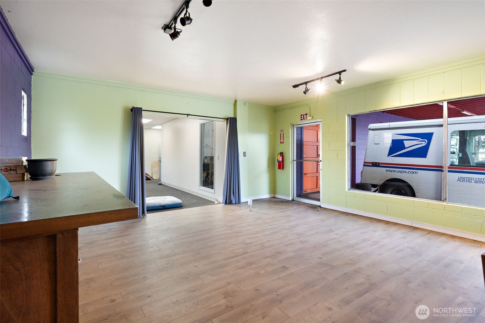 209 S Sequim Avenue Property Photo 6