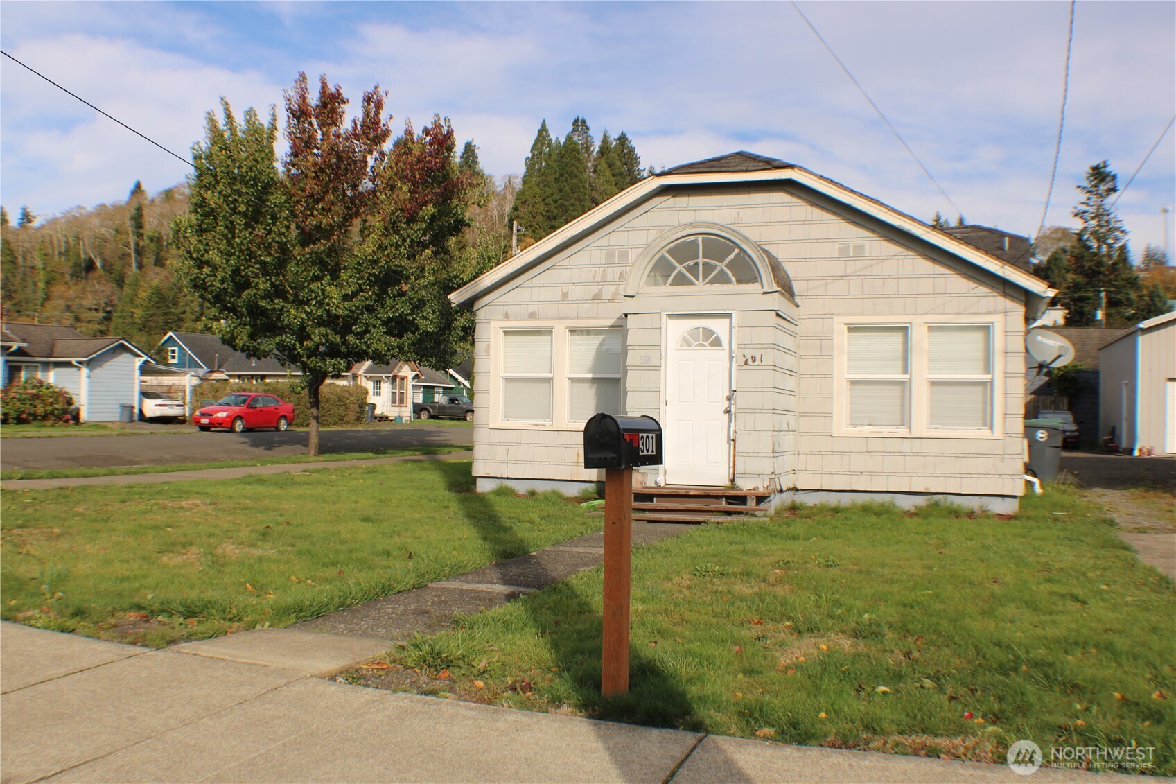 301 Eklund Avenue Property Photo 1