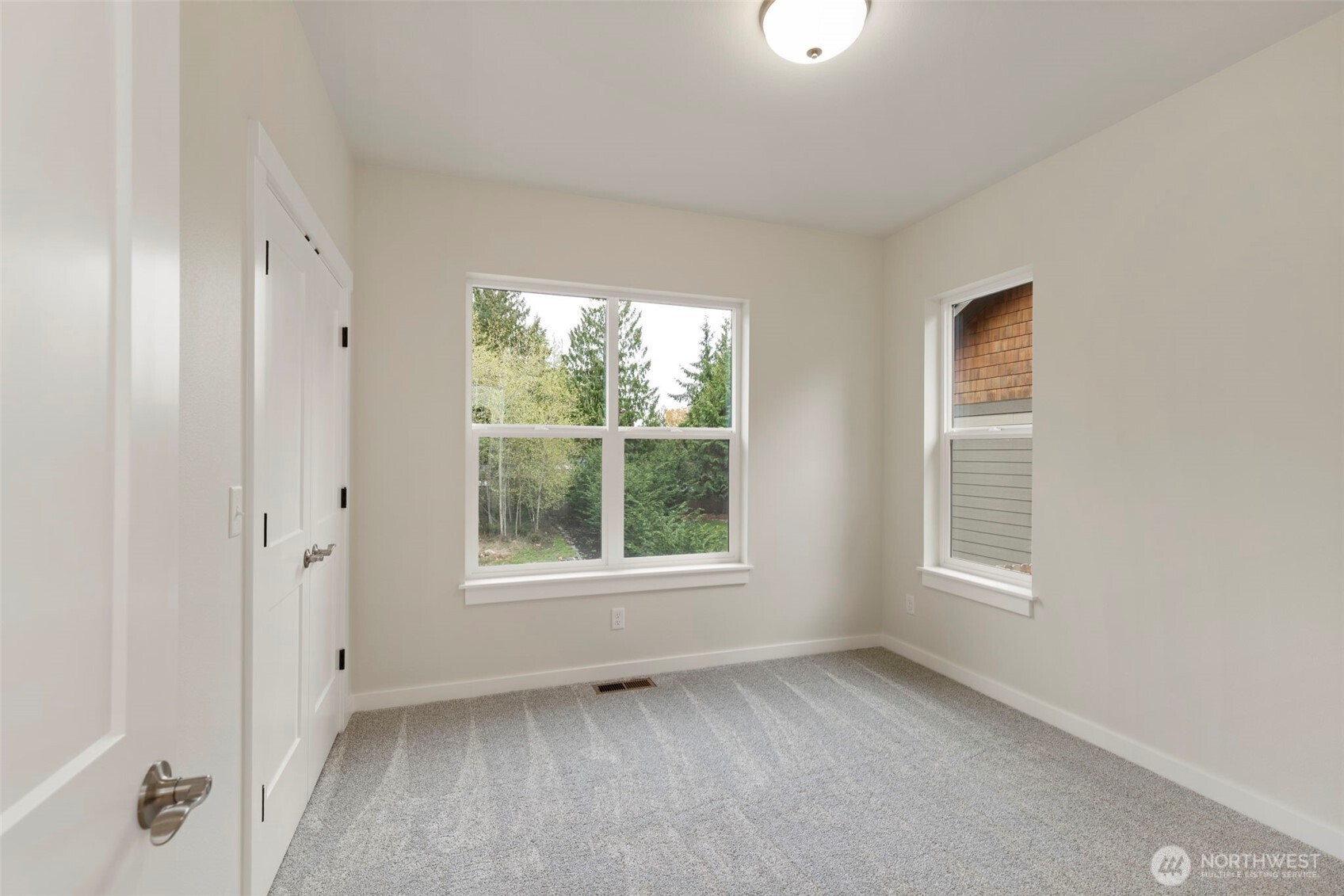 381 Rainier Lane Property Photo 18
