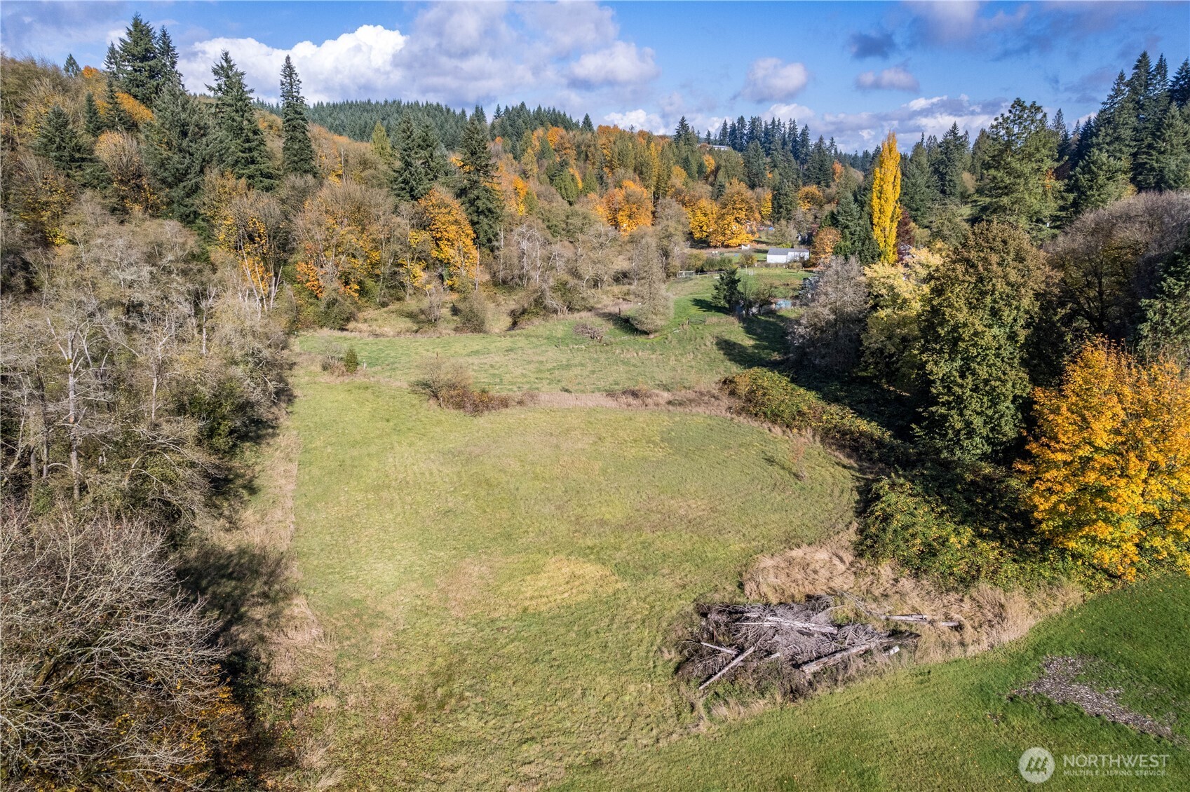 2104 Delameter Road Property Photo 6