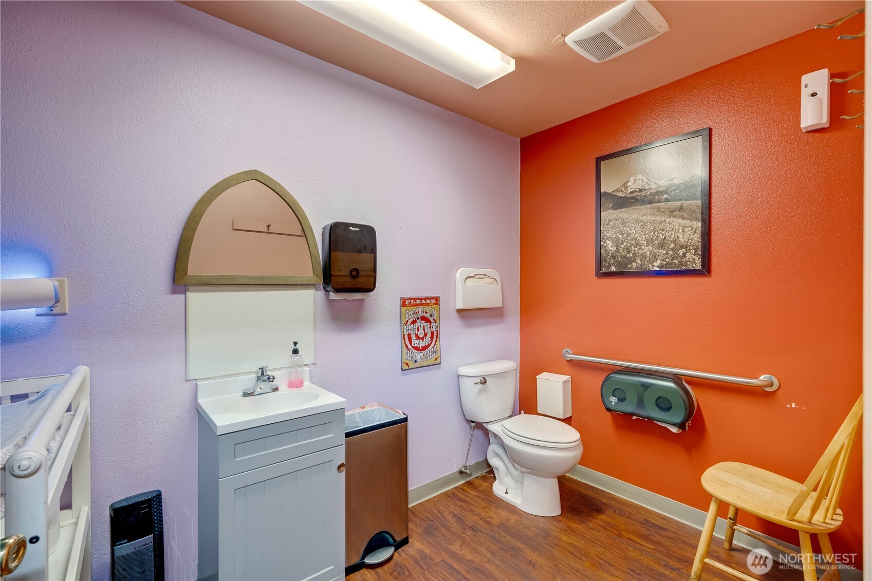 2512 Colby Avenue Property Photo 10