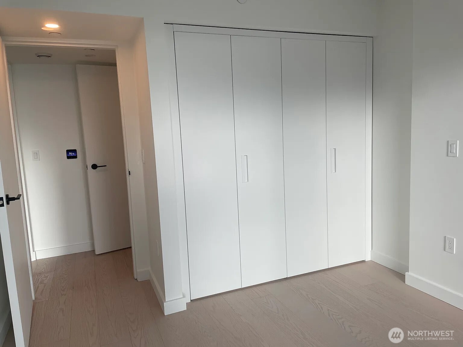 300 Virginia Street 2210 Property Photo 12