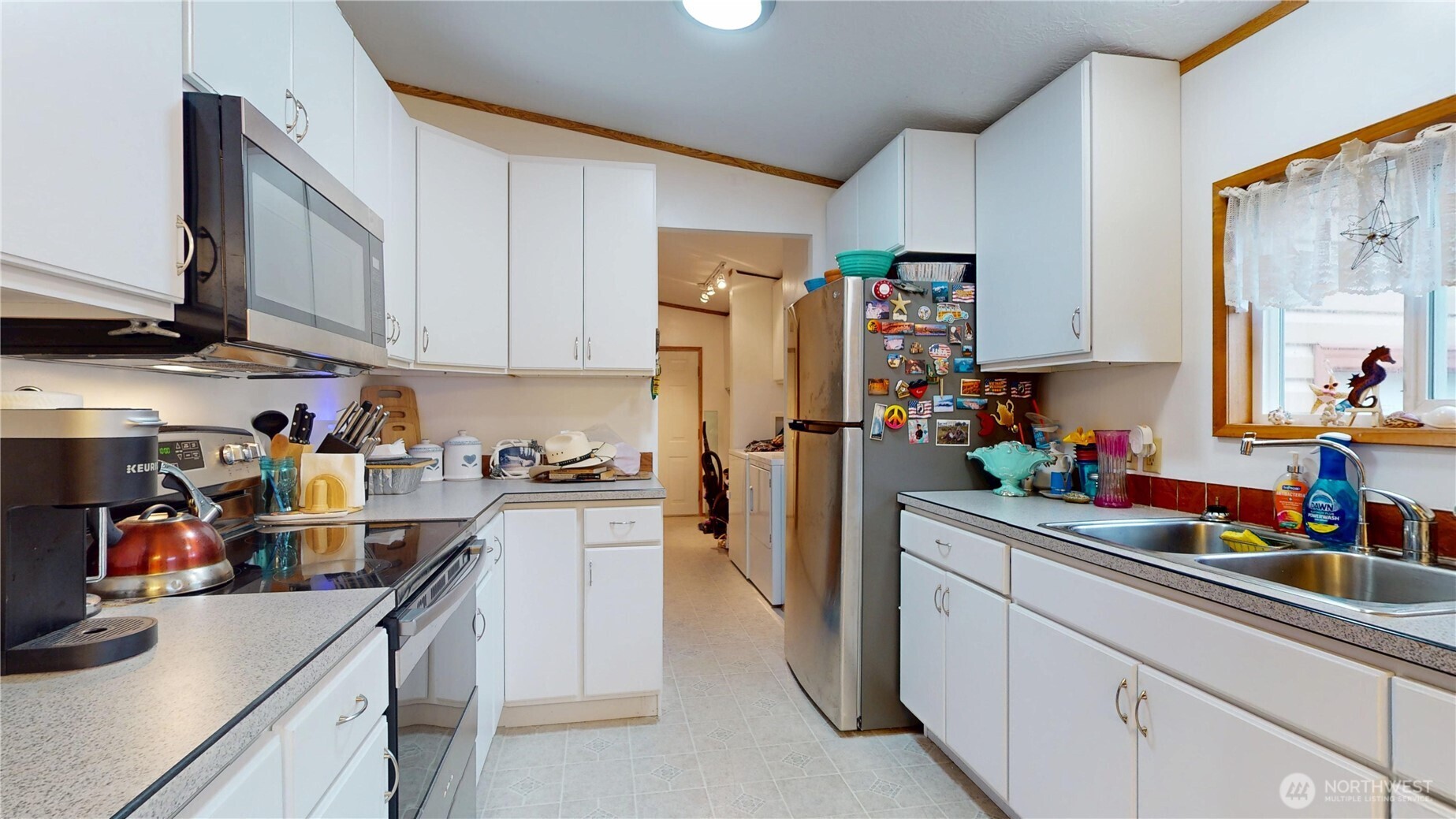 1376 Holand Drive Property Photo 11