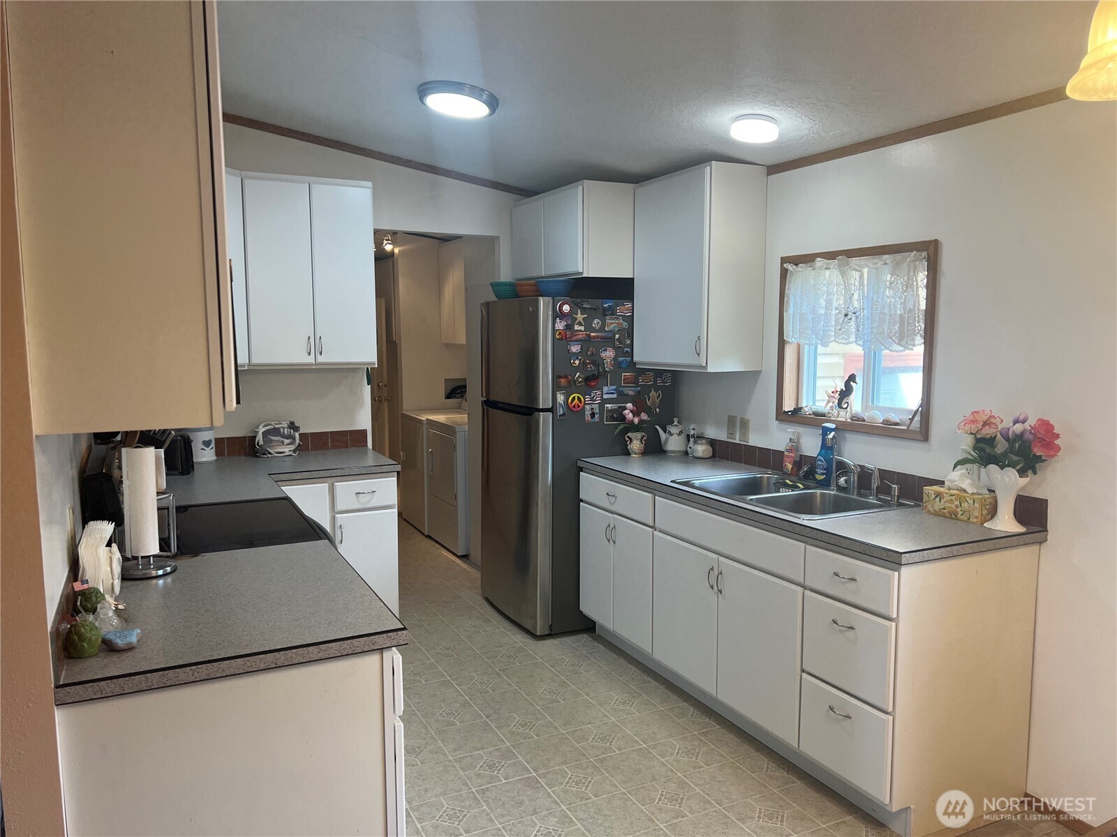 1376 Holand Drive Property Photo 13