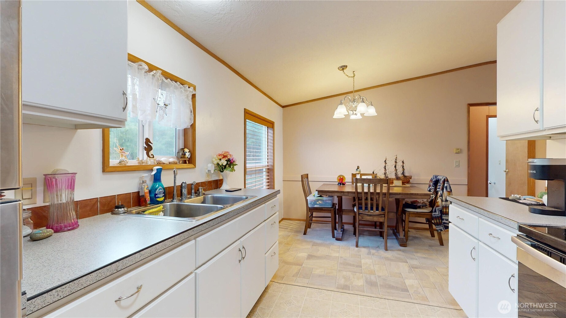 1376 Holand Drive Property Photo 18