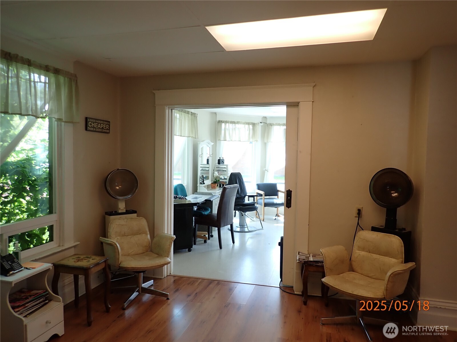 214 W 1st Street Property Photo 9
