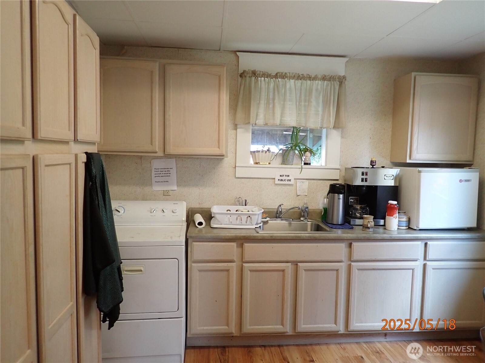 214 W 1st Street Property Photo 13