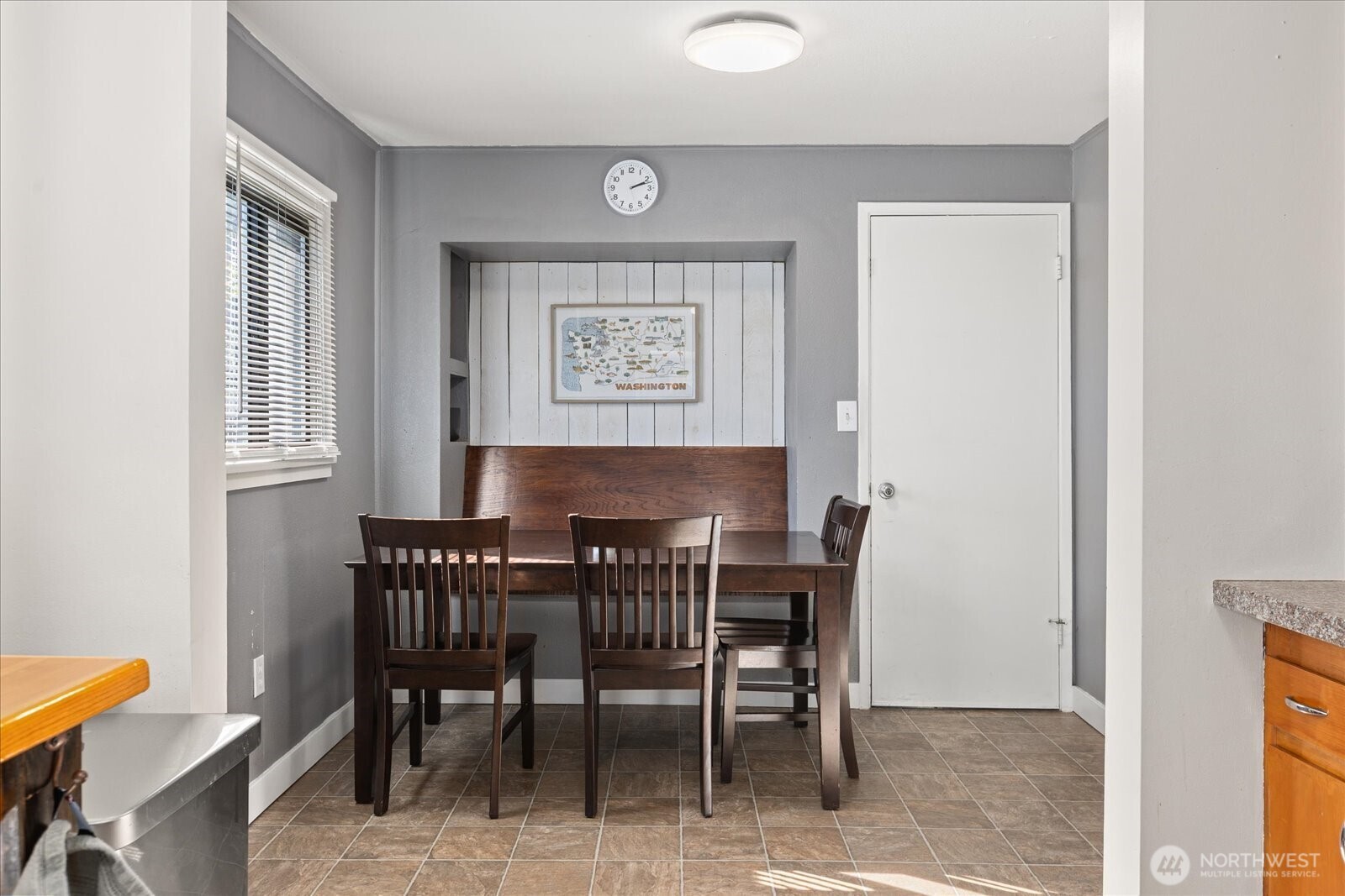 10019 Interlake Avenue Property Photo 14