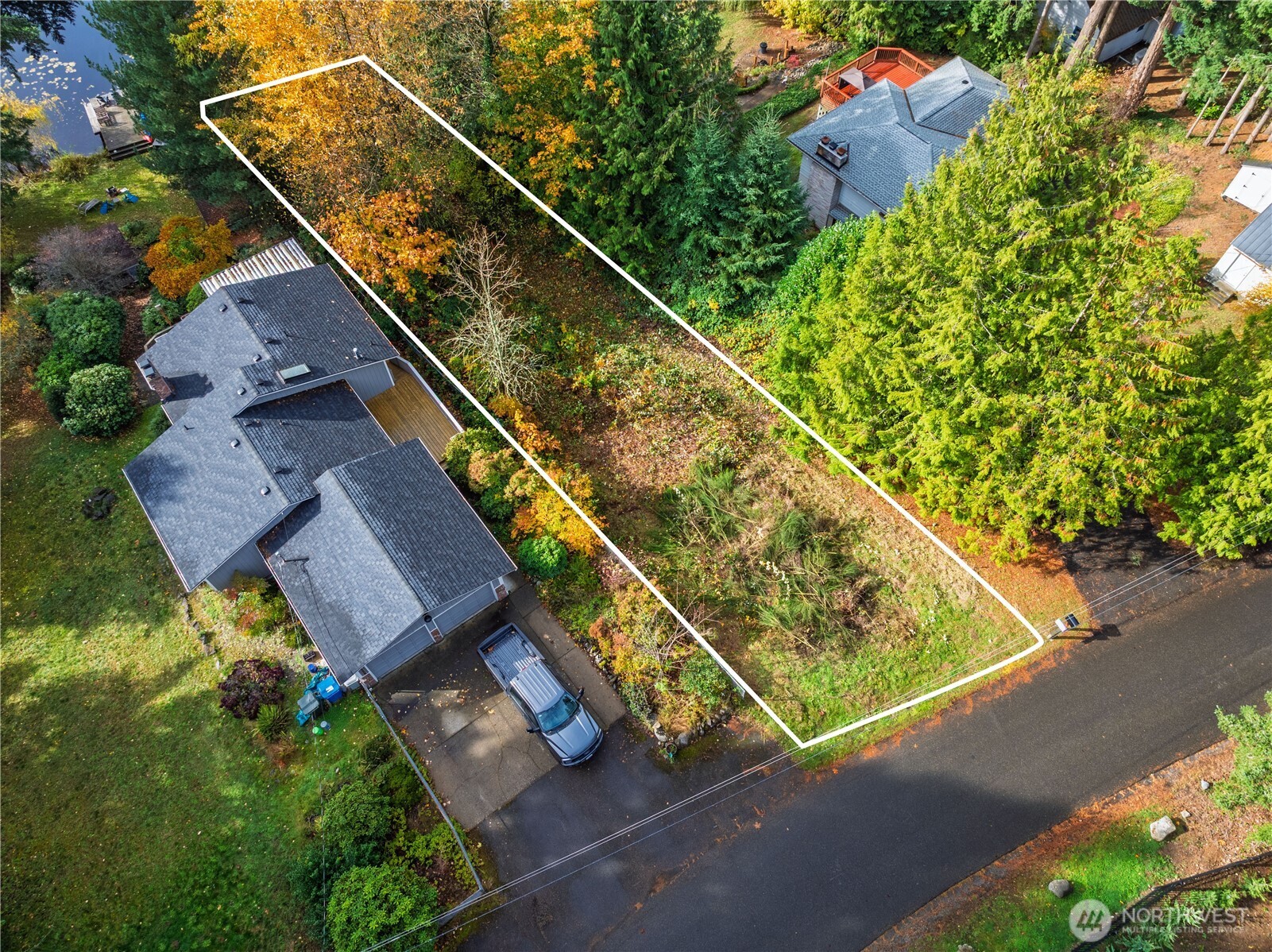 33401 E Lake Holm Drive Property Photo 3