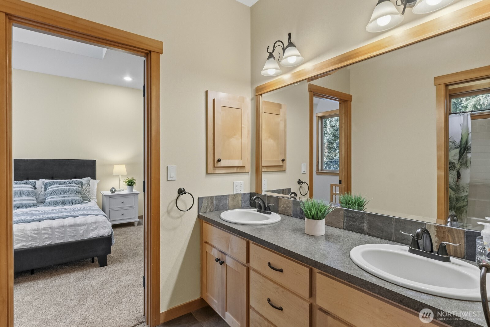 17930 82nd Drive Property Photo 13
