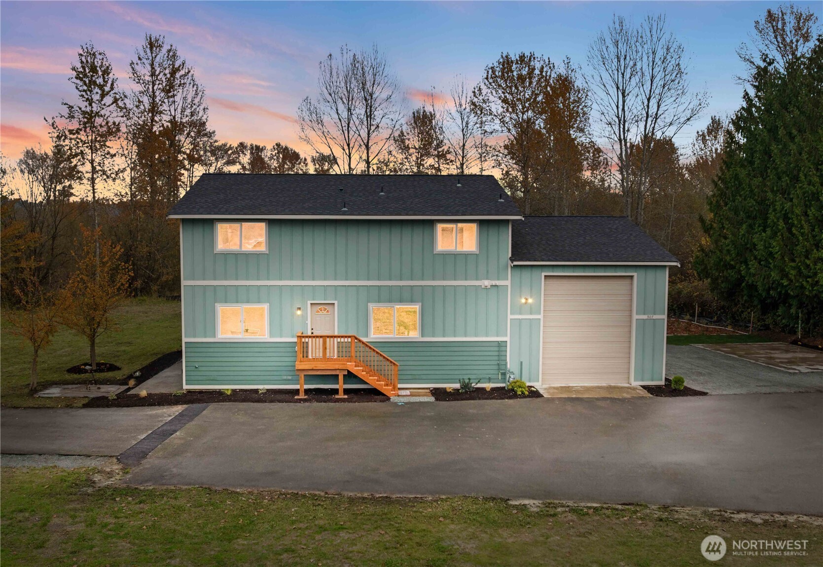 907 Orting Kapowsin Highway Property Photo 2