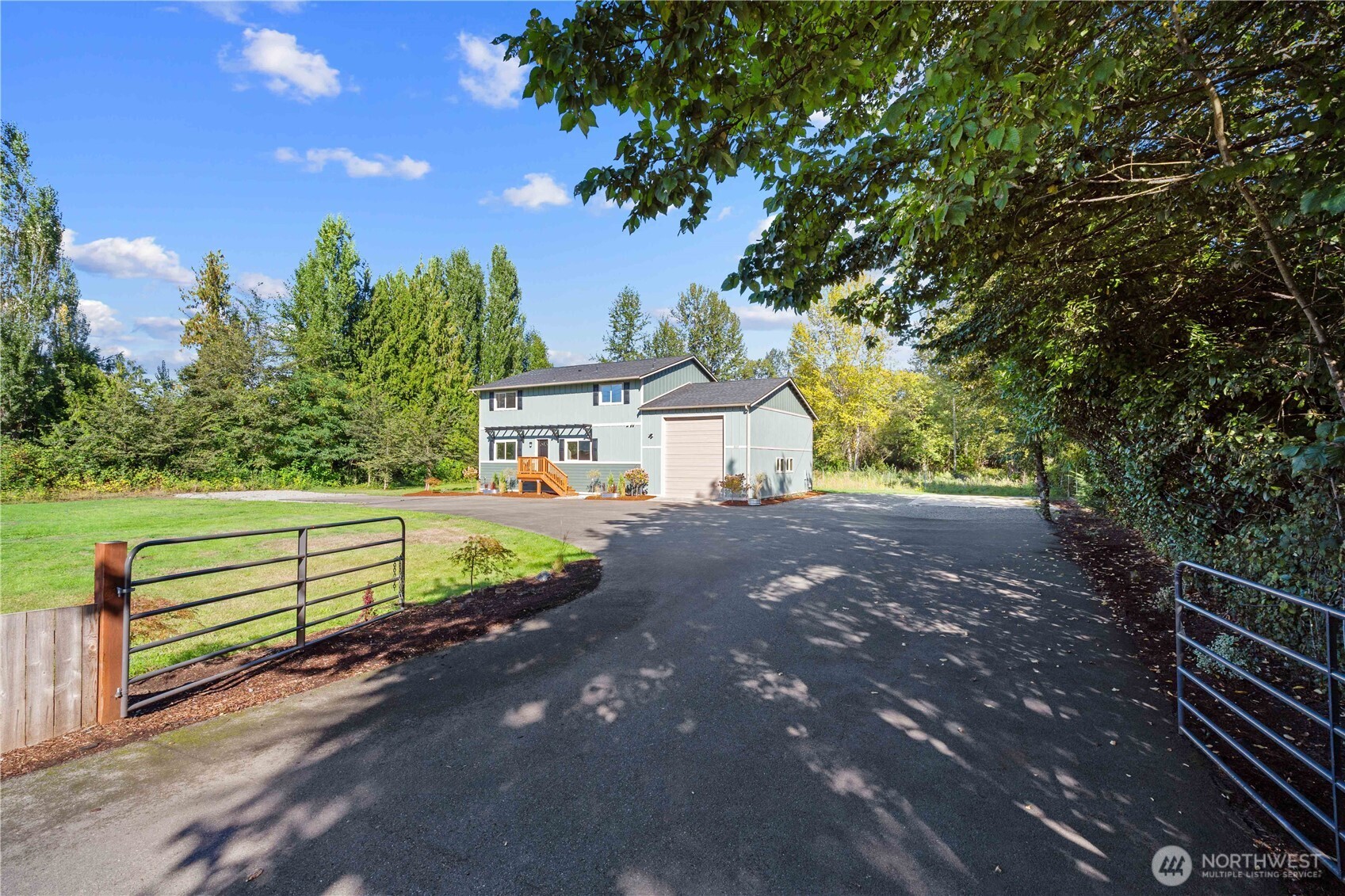 907 Orting Kapowsin Highway Property Photo 2