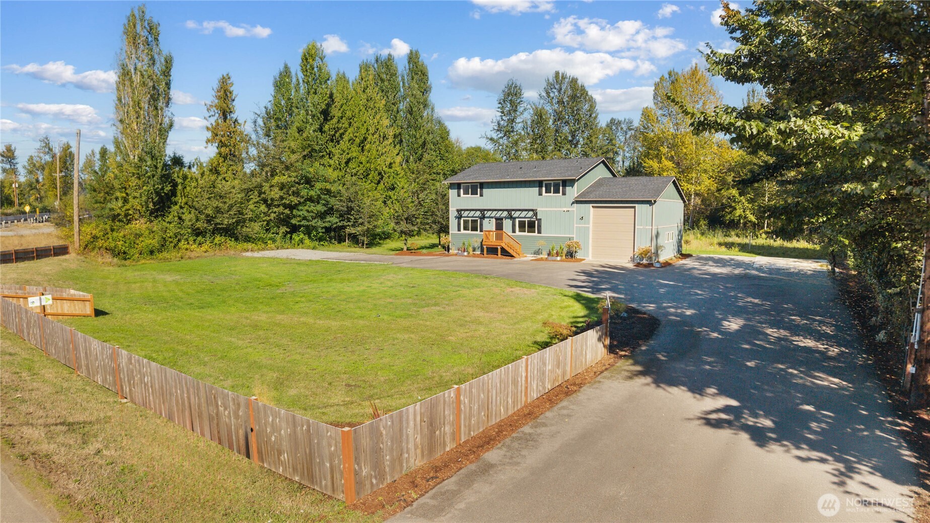 907 Orting Kapowsin Highway Property Photo 3