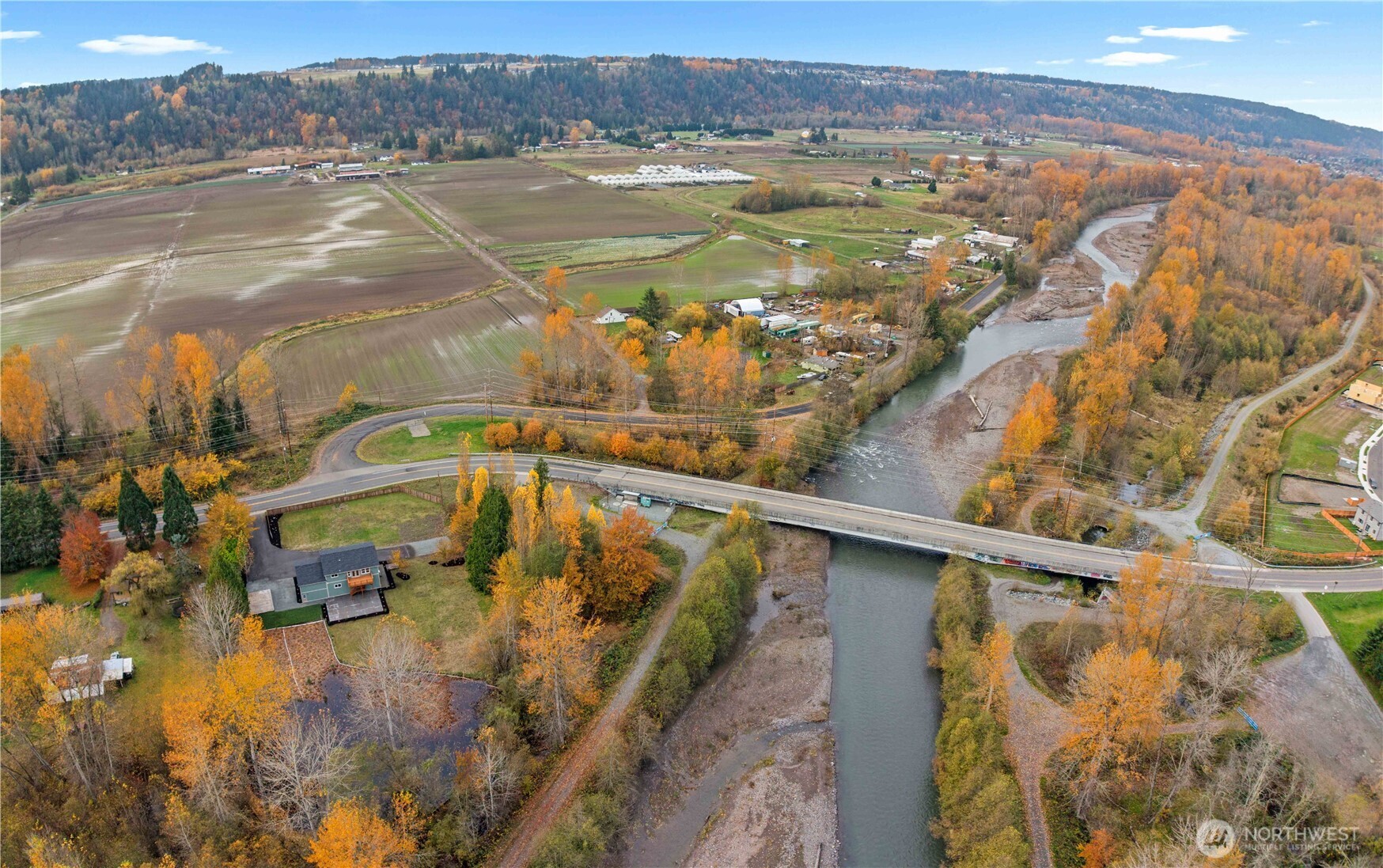 907 Orting Kapowsin Highway Property Photo 37