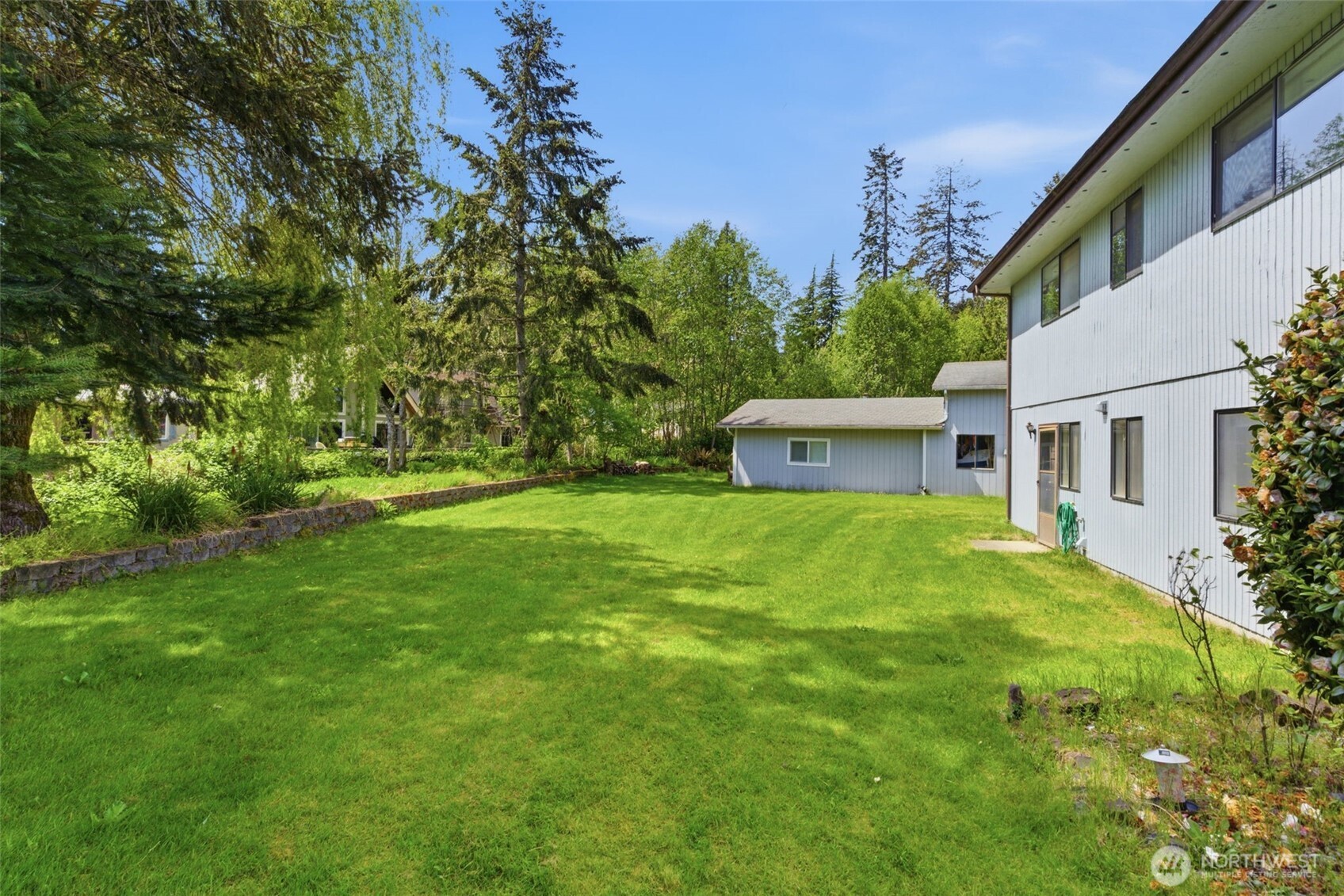 80 Ne Brook Place Property Photo 6