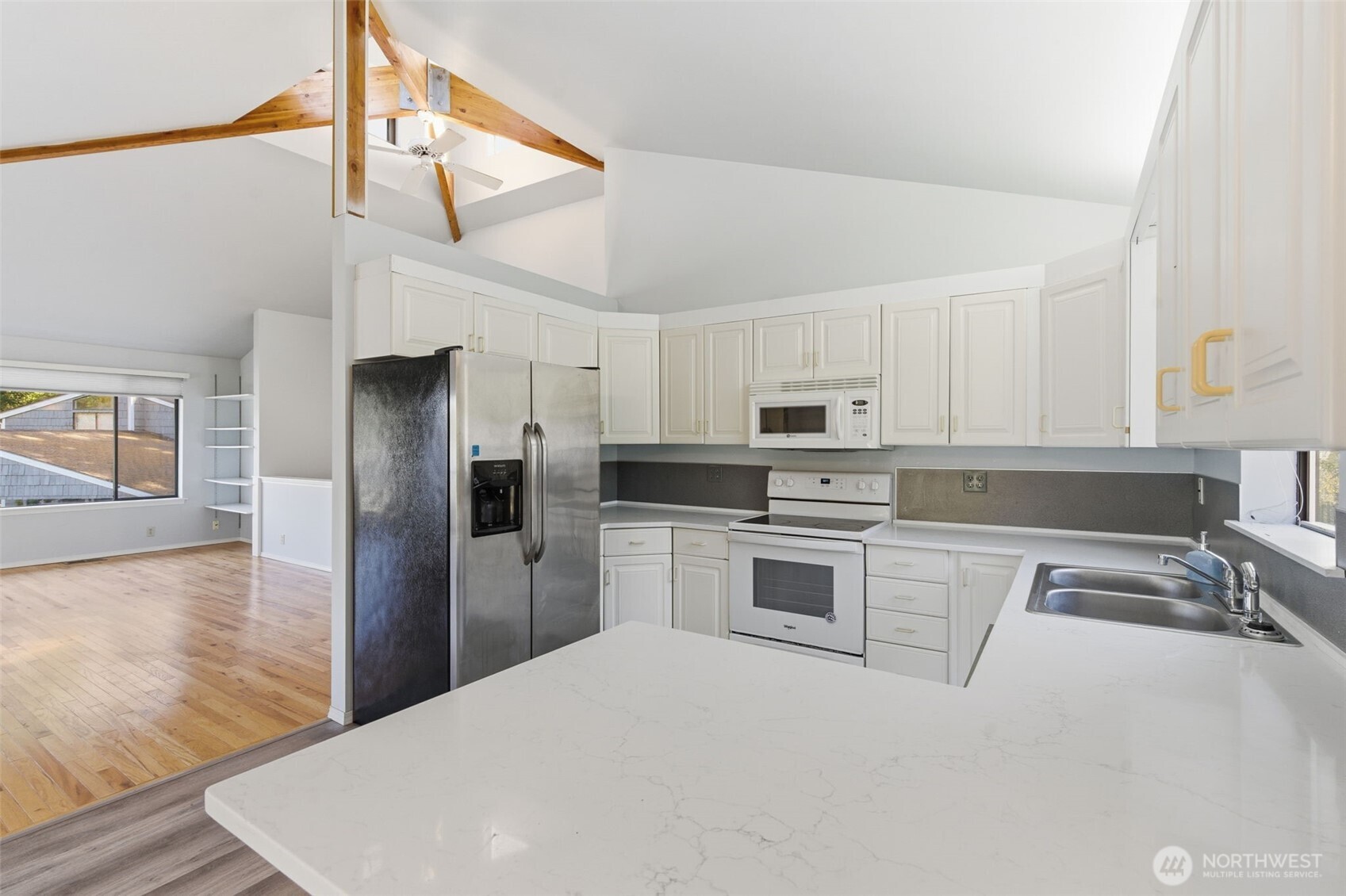 80 Ne Brook Place Property Photo 26