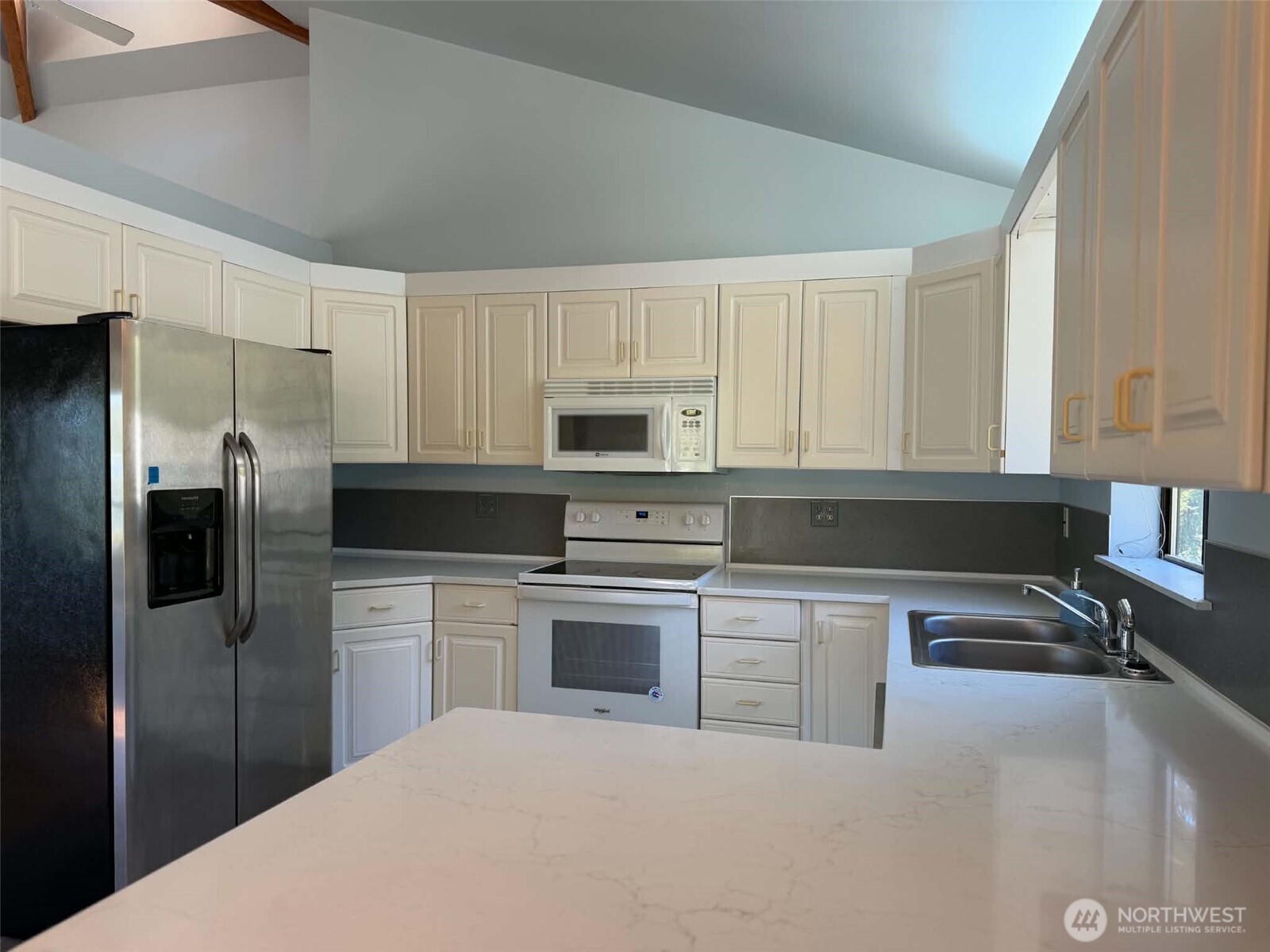 80 Ne Brook Place Property Photo 28