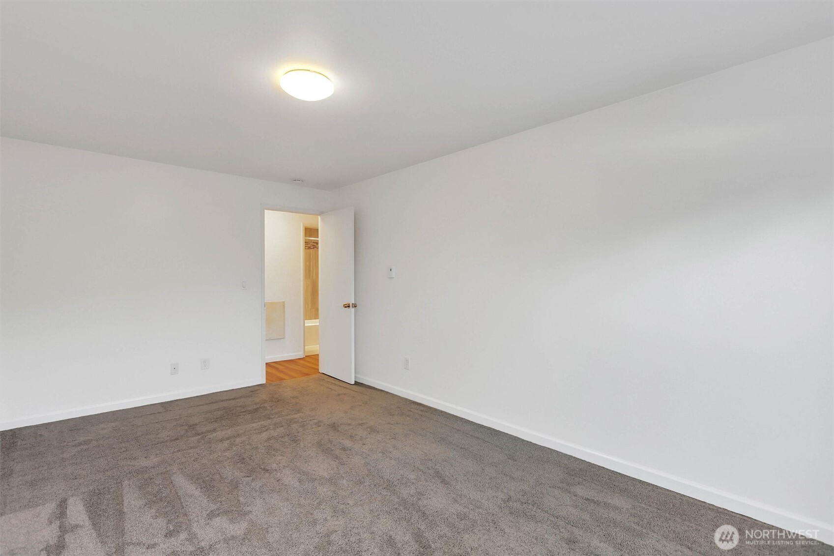 19414 Aurora Avenue 107 Property Photo 29