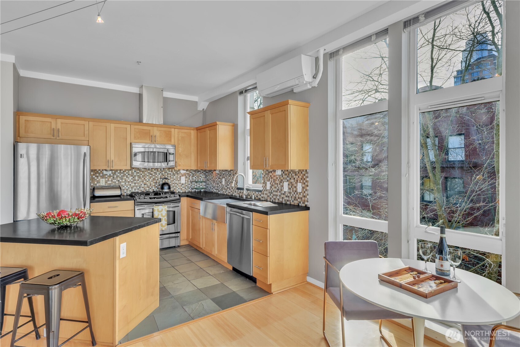 303 E Pike Street 603 Property Photo 12