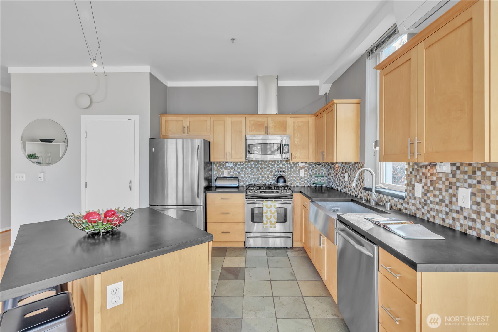 303 E Pike Street 603 Property Photo 15