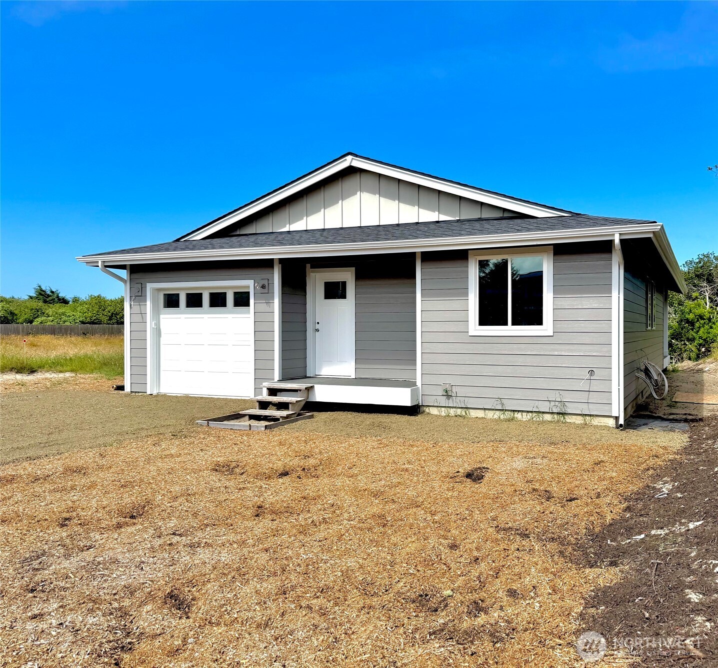 957 Cascade Avenue Property Photo 1